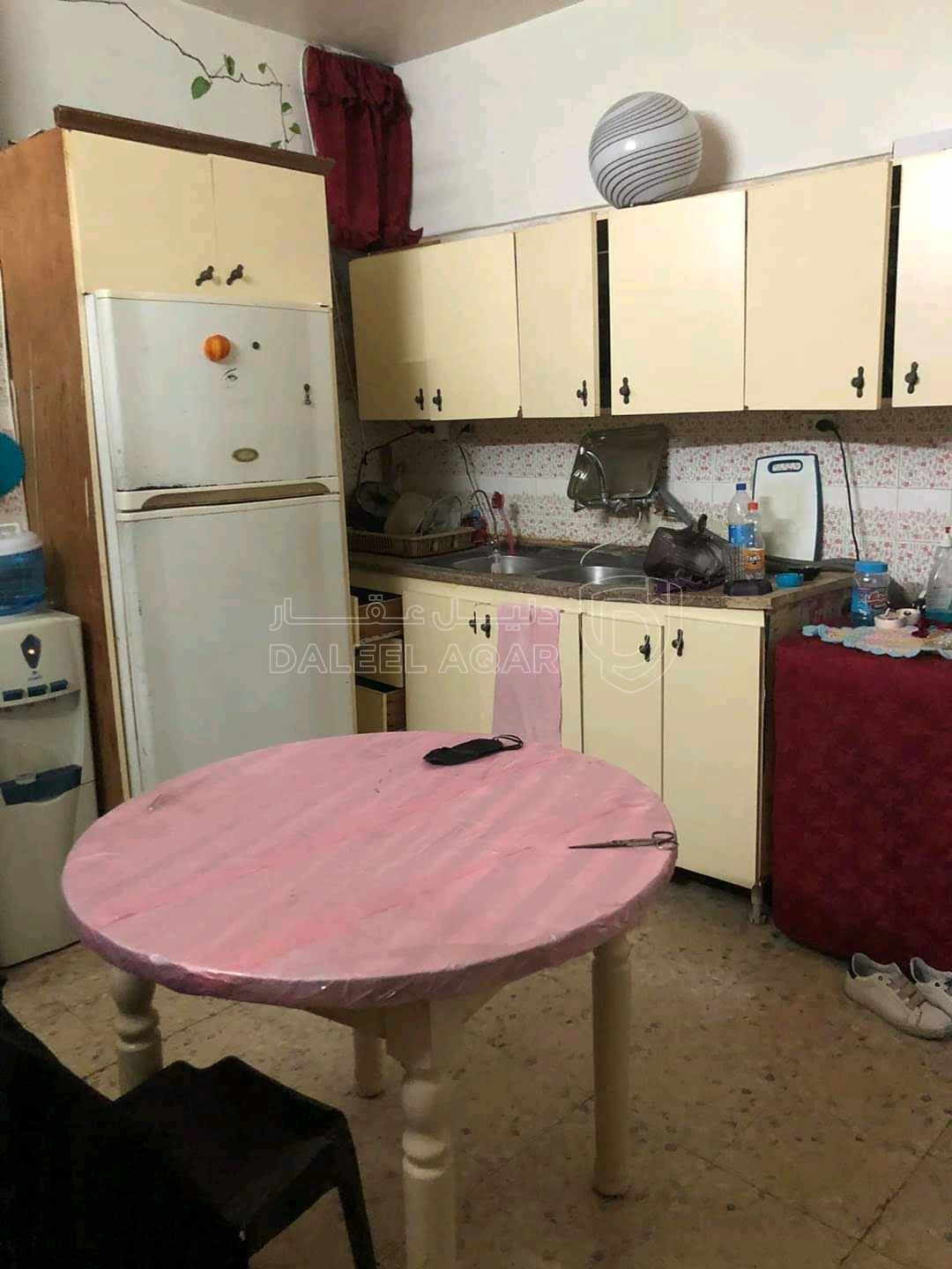 شقة في جبل عمان شارع المعتصم - 50,000 دأ - صورة 1