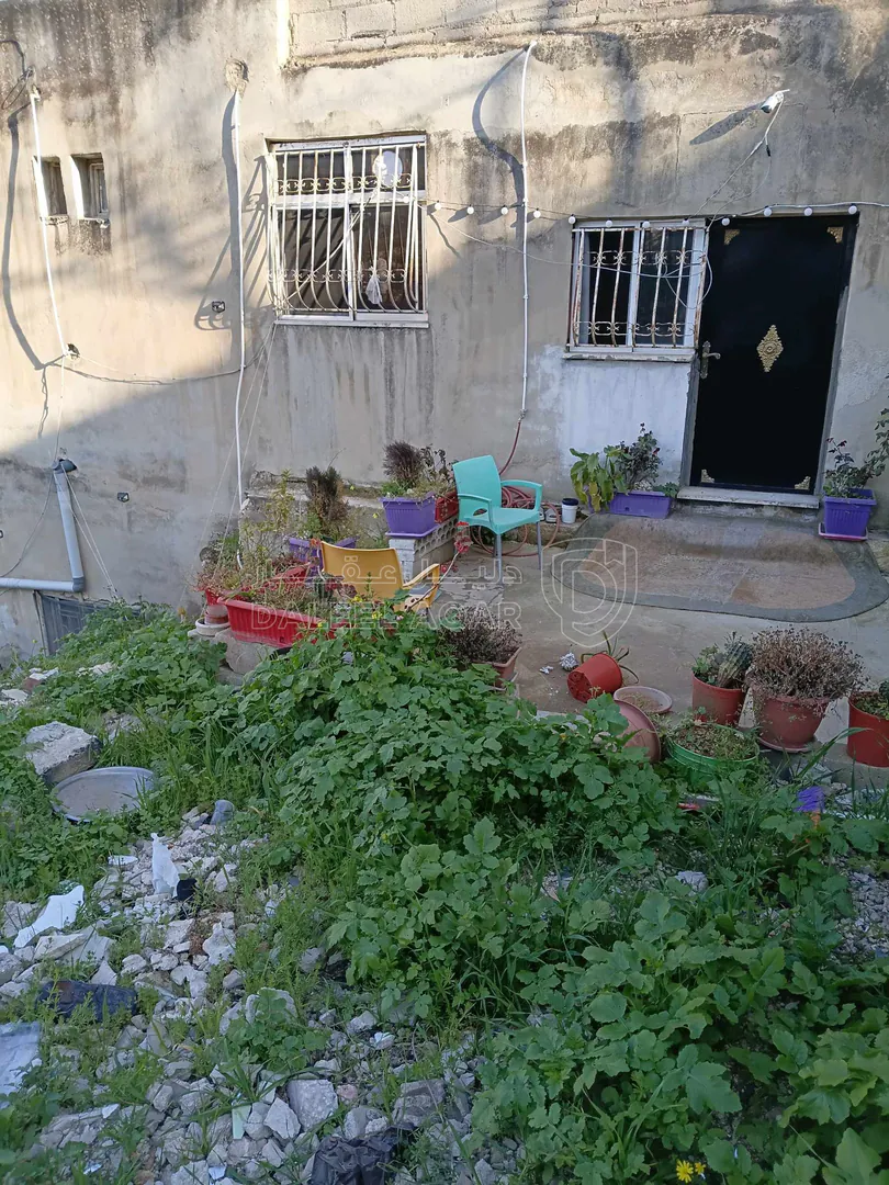 شقة في جبل عمان شارع المعتصم - 50,000 دأ - صورة 1