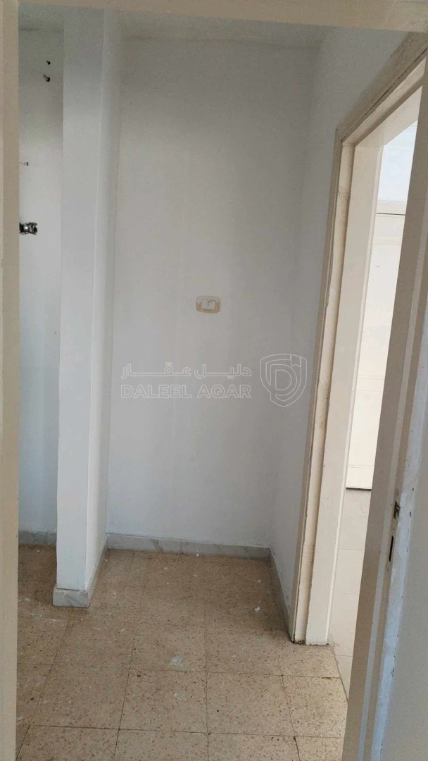 مبنى في ضاحيه الامير حسن قرب مخفر شرطة النزهه  - 190,000 دأ - صورة 1