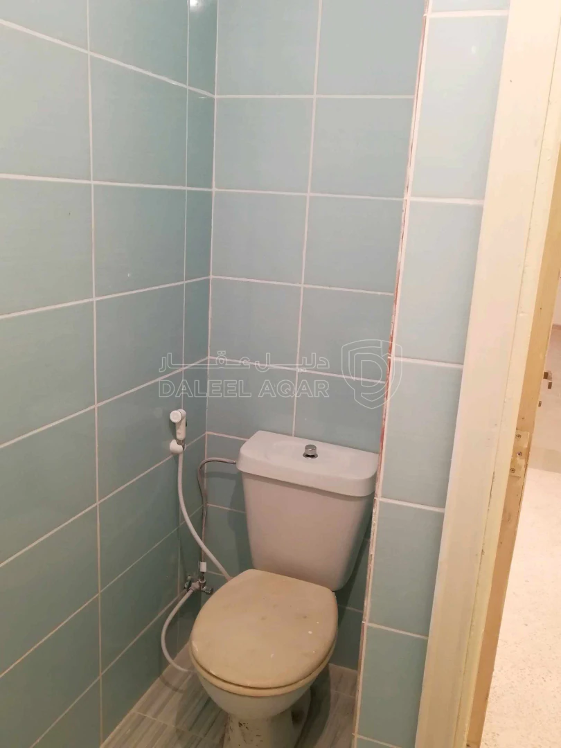 مبنى في ضاحيه الامير حسن قرب مخفر شرطة النزهه  - 190,000 دأ - صورة 1