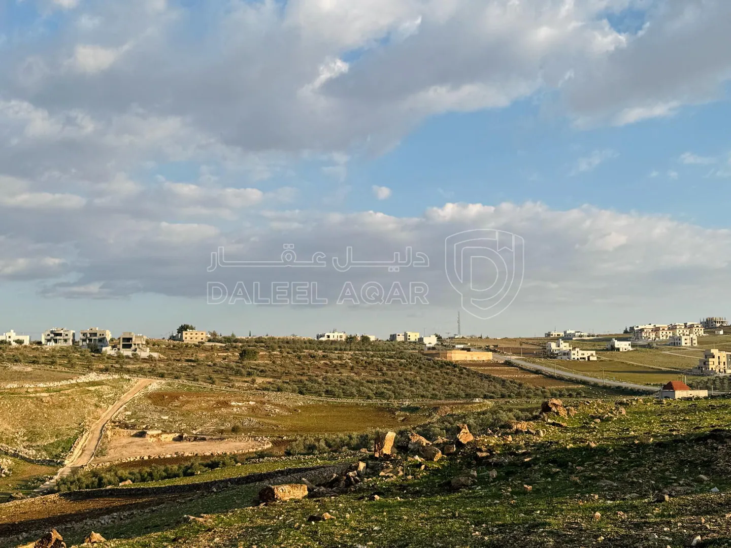 أرض في اربد هام حوض البرانس / طريق البترول  - 135,000 دأ - صورة 1