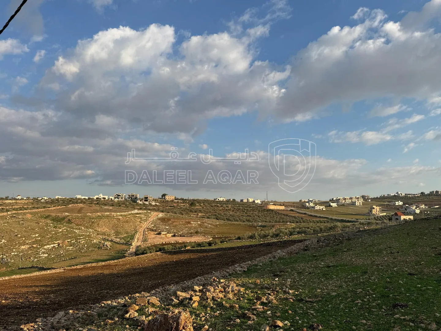 أرض في اربد هام حوض البرانس / طريق البترول  - 135,000 دأ - صورة 1