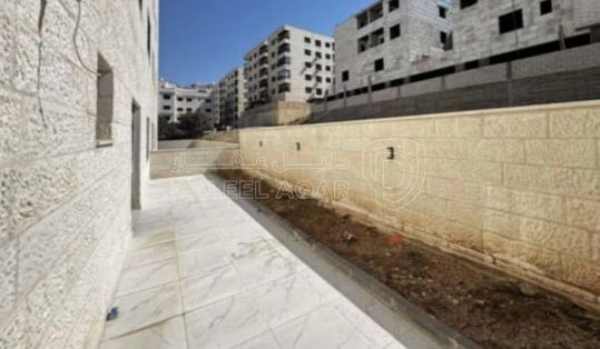 شقة في البنيات - 120,000 دأ - صورة 1