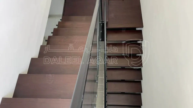 شقة - ام السماق الجنوبي  - 215000 دأ