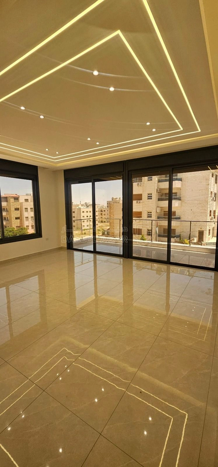 شقة في شقة شبه ارضي للبيع في مرج الحمام اسكان عالية - 140,000 دأ - صورة 1