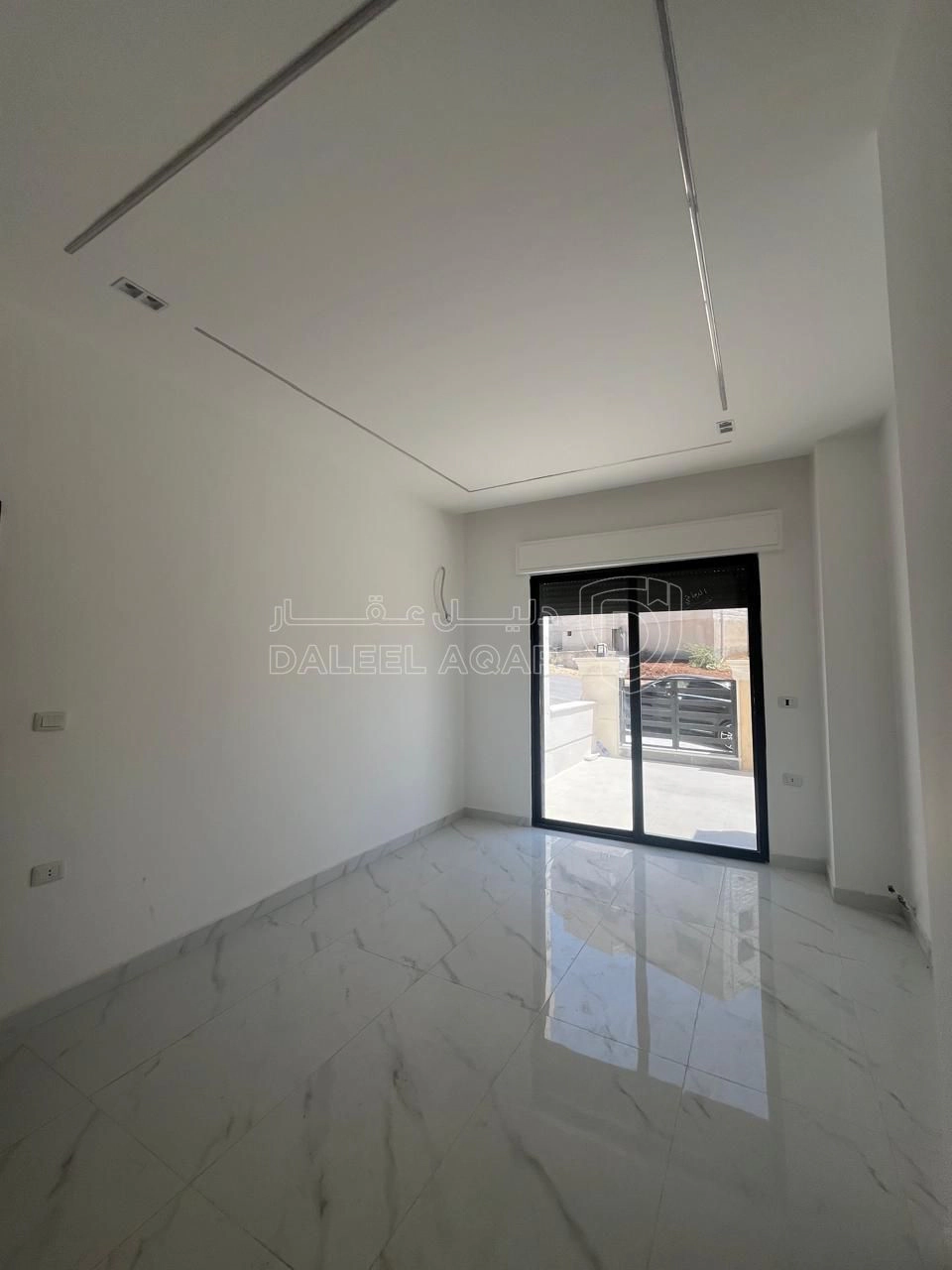 شقة في شقة شبه ارضي للبيع في مرج الحمام اسكان عالية - 140,000 دأ - صورة 1