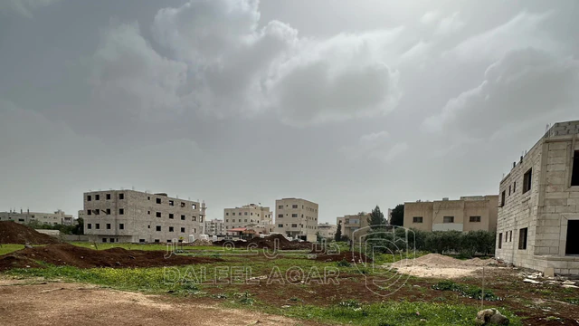 أرض في اربد شمال غرب السنبلة ، قرب مسجد الخضر  - 65,000 دأ - صورة NaN