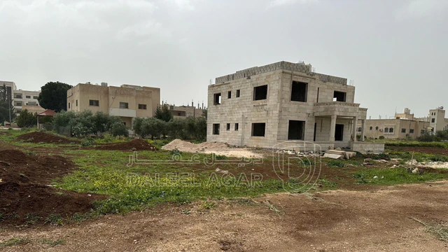 أرض في اربد شمال غرب السنبلة ، قرب مسجد الخضر  - 65,000 دأ - صورة NaN