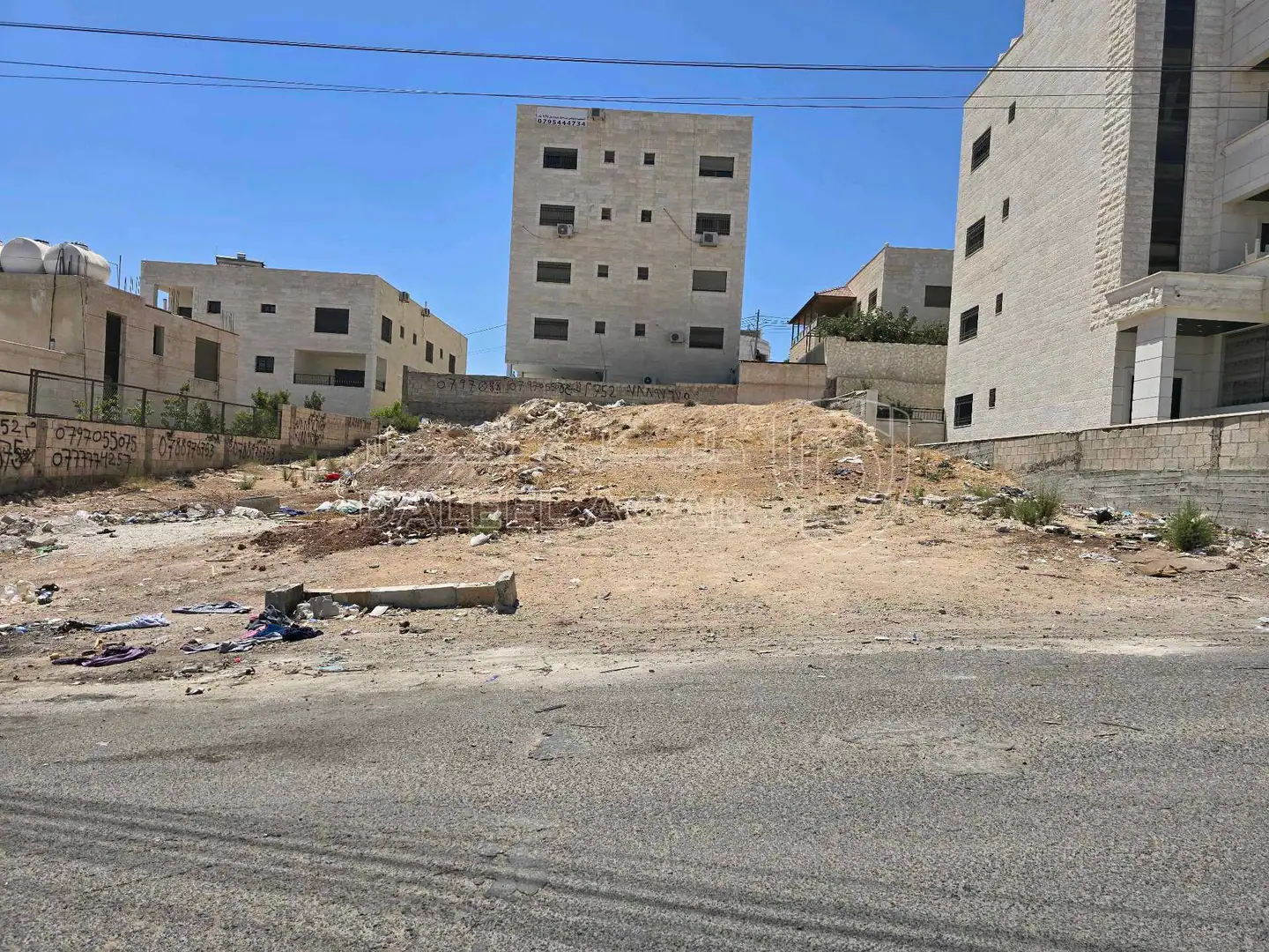 أرض في عمان- الجويدة-حوض المستندات وام زعرورة - 103,000 دأ - صورة 1