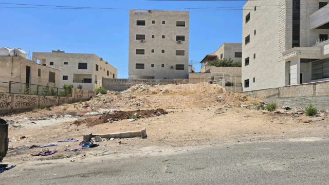 أرض - عمان- الجويدة-حوض المستندات وام زعرورة - 103000 دأ