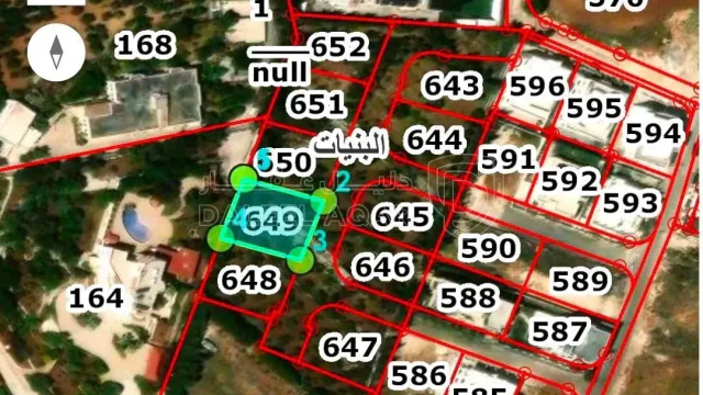 أرض - البنيات -خلف جامعة البتراء - وخلف مدارس القادة  - 350000 دأ