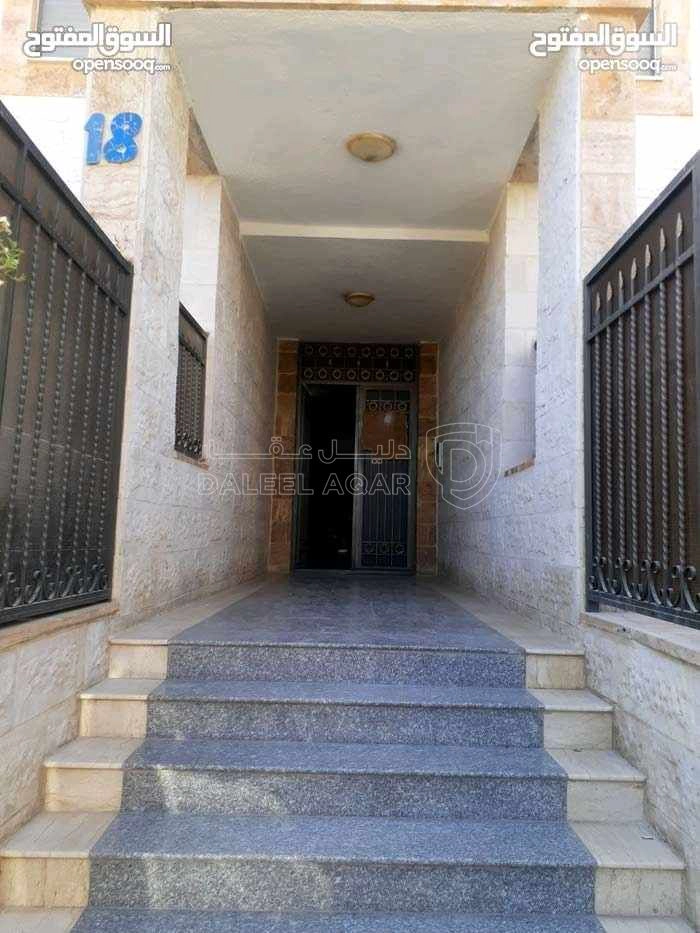 شقة في شقة للبيع في ضاحية الامير علي طريق المطار طابق ثالث بناء جديد مسكونه سنة مساحة ١٤٠ مكونة من ثلاث غرف نوم وحده ماستر وصالون وصالة وبلوكونة وثلاث حمامات - 55,000 دأ - صورة 1