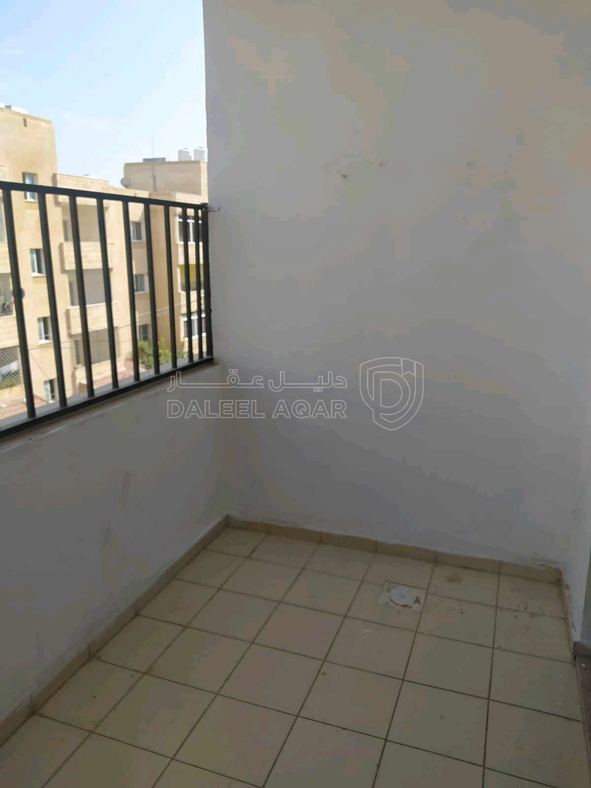 شقة في شقة للبيع بالقرب من مستشفى النديم مادبا - 18,000 دأ - صورة 1