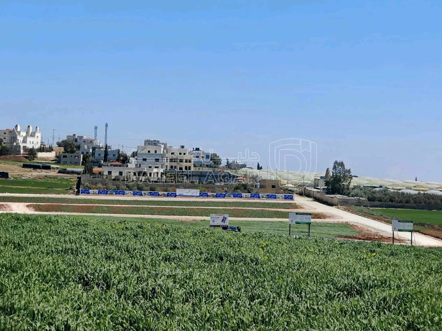 أرض في قرب مسجد نايفة، مقابل بوابة مدينة الشهد 3 - 66,000 دأ - صورة 1