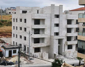 شقة - حي الصحابة رجم عميش بقرب كردور عبدون والسكن الخاص - 155000 دأ