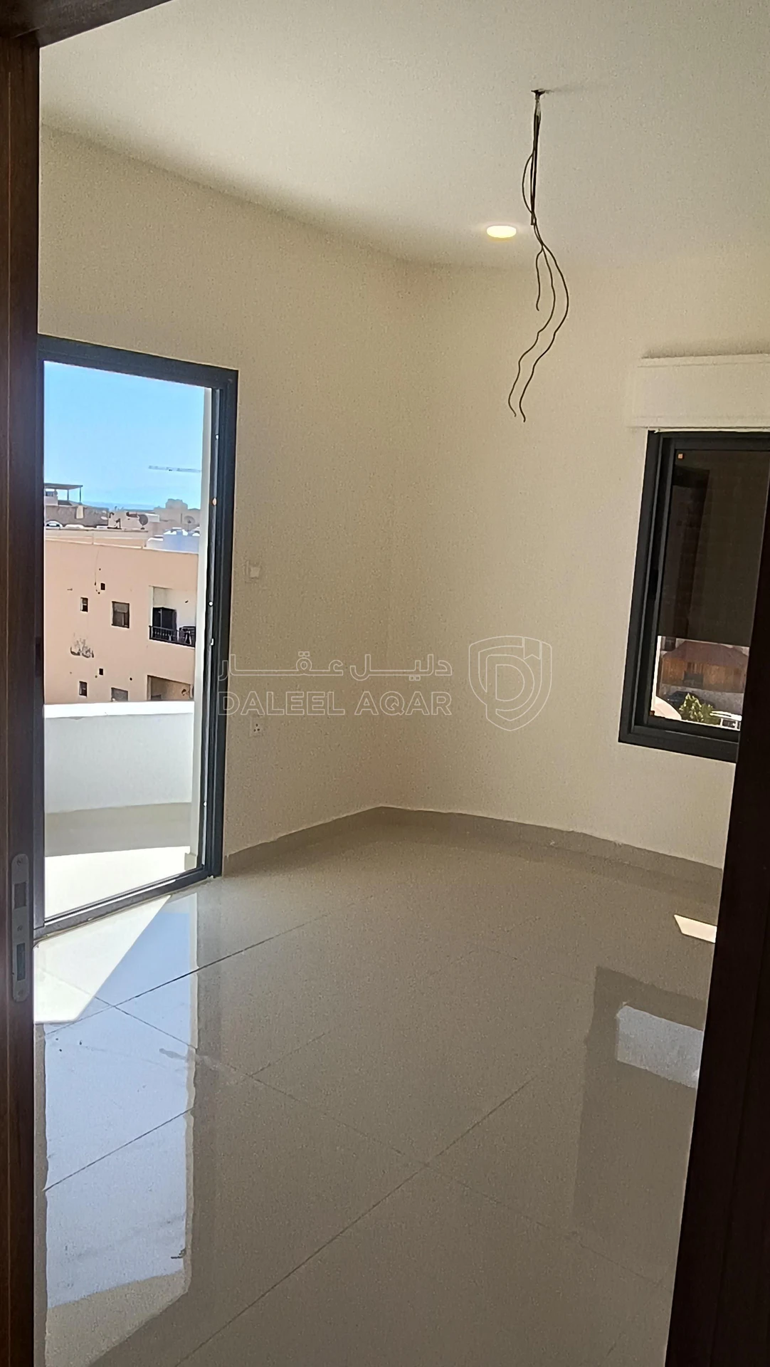 شقة في العقبه العاشره رديف شارع الكويت - 43,000 دأ - صورة 15