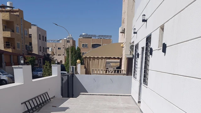 شقة في العقبه العاشره رديف شارع الكويت - 43,000 دأ - صورة NaN