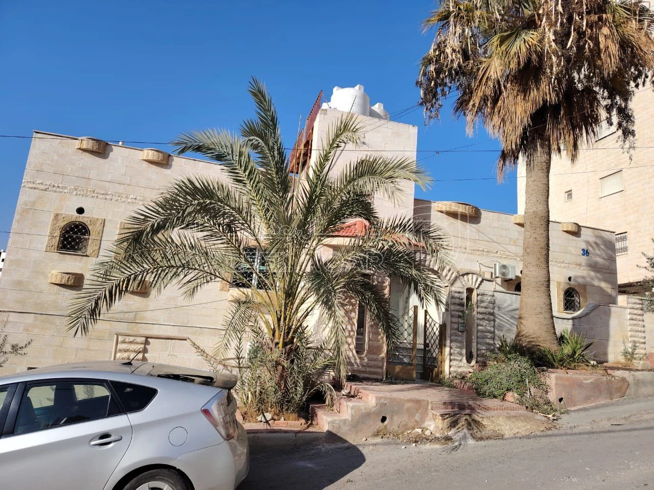 فيلا/منزل في شارع ابن قيم الجوزية، بناية 36 - 270,000 دأ - صورة 3