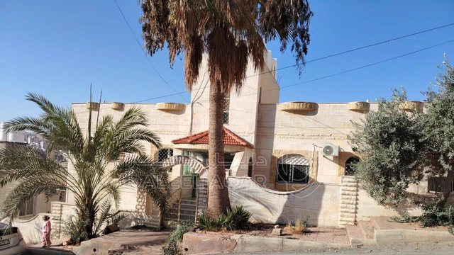 فيلا/منزل في شارع ابن قيم الجوزية، بناية 36 - 270,000 دأ - صورة NaN