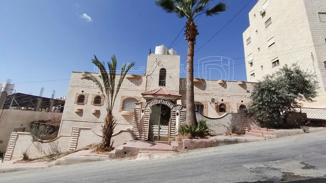 فيلا/منزل في شارع ابن قيم الجوزية، بناية 36 - 270,000 دأ - صورة NaN