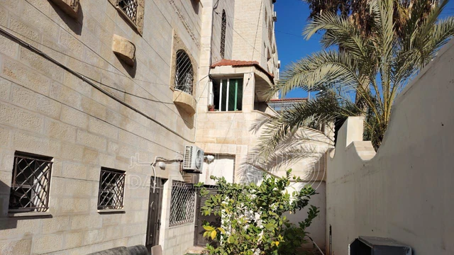 فيلا/منزل في شارع ابن قيم الجوزية، بناية 36 - 270,000 دأ - صورة NaN