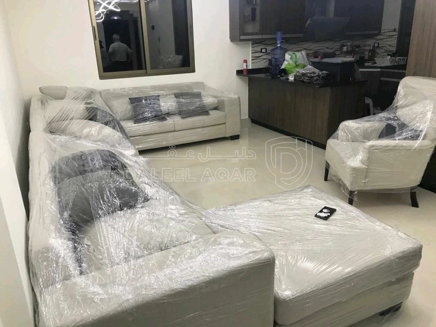 شقة في الزرقاء الجديدة شارع قرب شارع الكرامة - 50,000 دأ - صورة 1