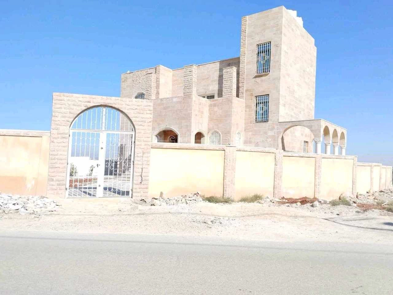 فيلا/منزل في عمان القسطل خلف مستشفى الخلايا الجذعيه Babay cort - 320,000 دأ - صورة 1