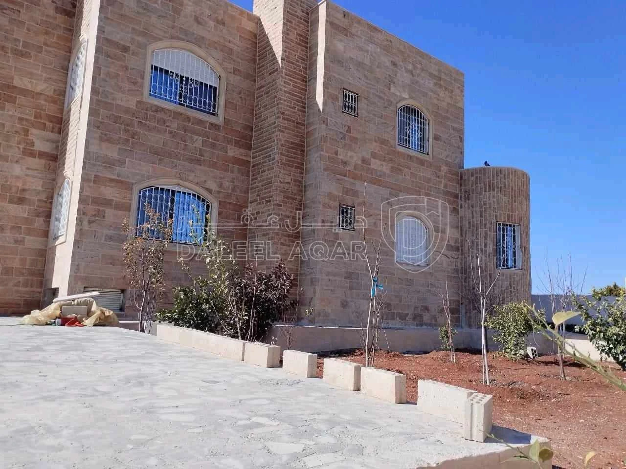 فيلا/منزل في عمان القسطل خلف مستشفى الخلايا الجذعيه Babay cort - 320,000 دأ - صورة 1