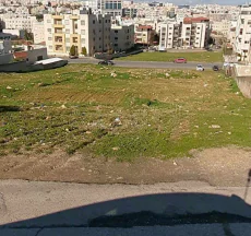 أرض - عمان الدوار السابع خلف سيفوي السابع  - 420000 دأ