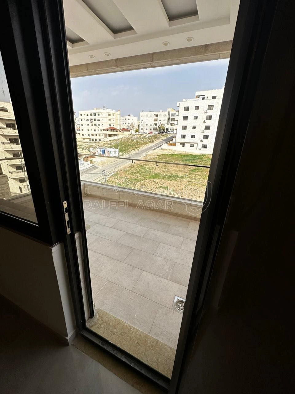 شقة في شقة مع روف اطلالة ساحرة على فلسطين و مرج الحمام - 87,000 دأ - صورة 1
