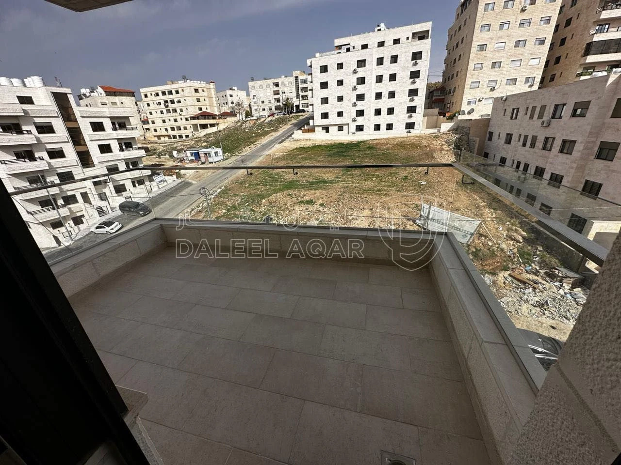 شقة في شقة مع روف اطلالة ساحرة على فلسطين و مرج الحمام - 87,000 دأ - صورة 1