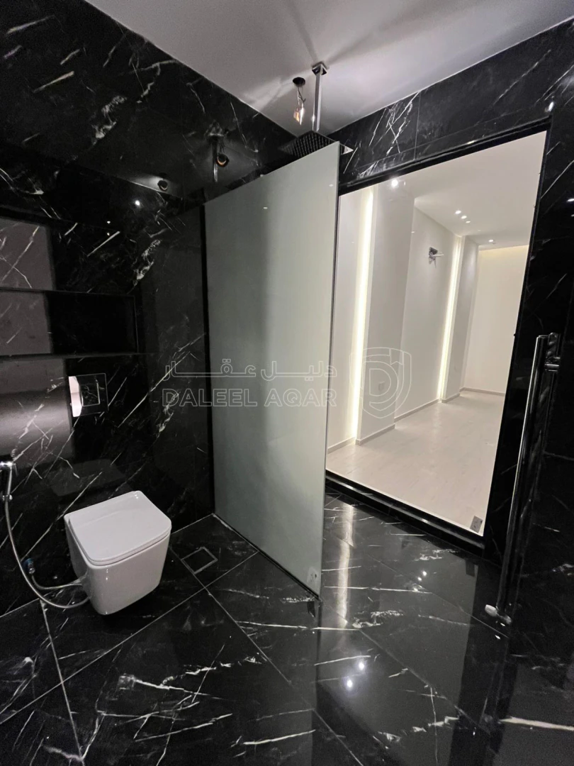 شقة في ثالث مع روف في اجمل مناطق خلدا و بأفخم التشطيبات - 200,000 دأ - صورة 1