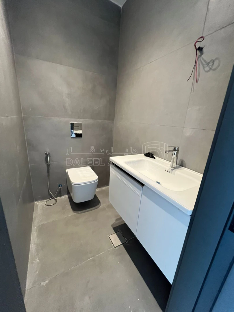 شقة في ثالث مع روف في اجمل مناطق خلدا و بأفخم التشطيبات - 200,000 دأ - صورة 1