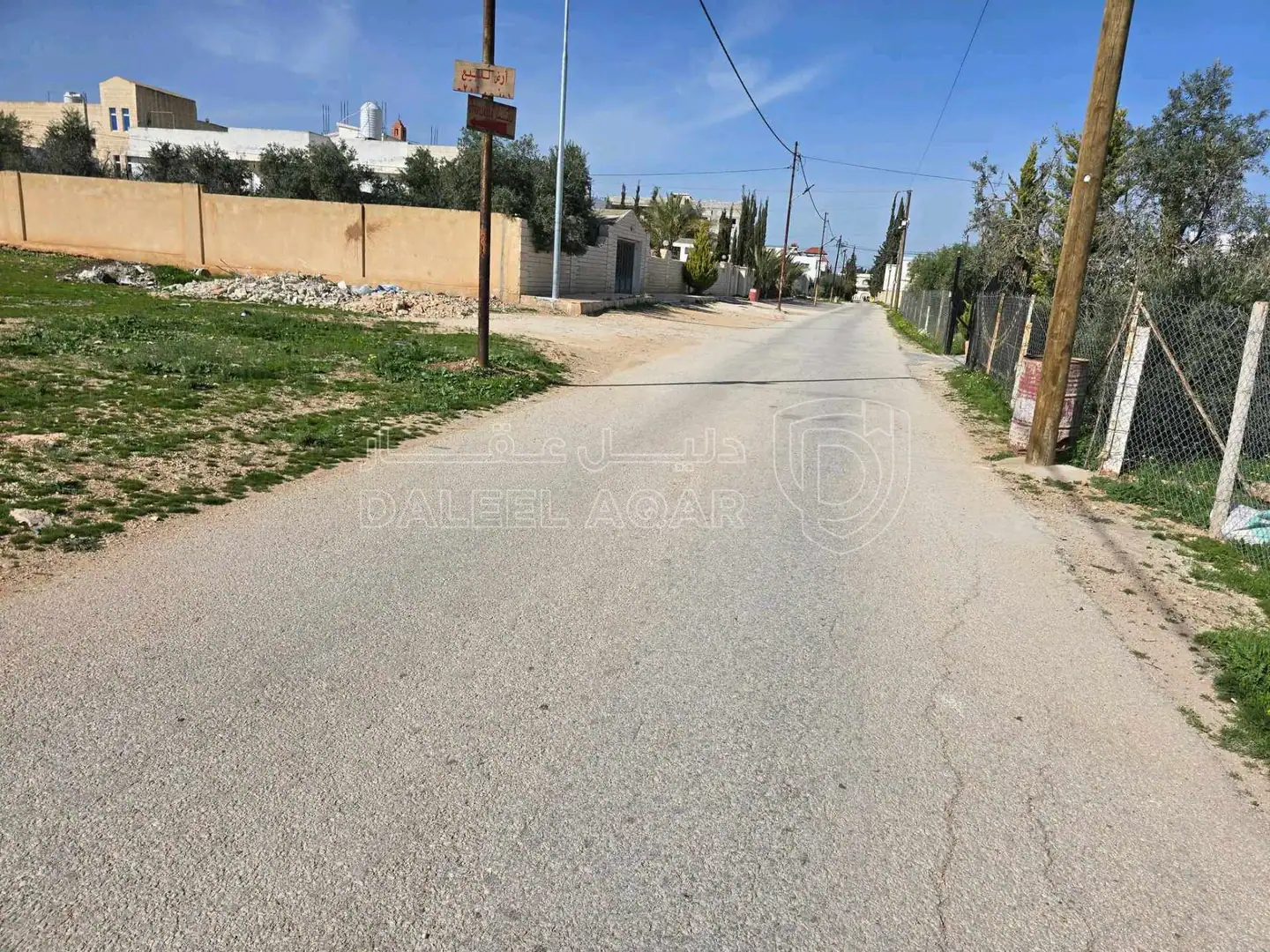 أرض في الرمثا قرب دوار المدفع حي ابو البصل الشرقي - 60,000 دأ - صورة 2