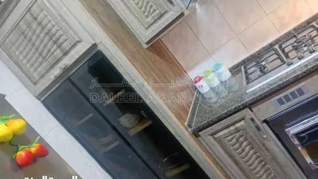 شقة - عمان المنارة شارع العلاء - 30000 دأ