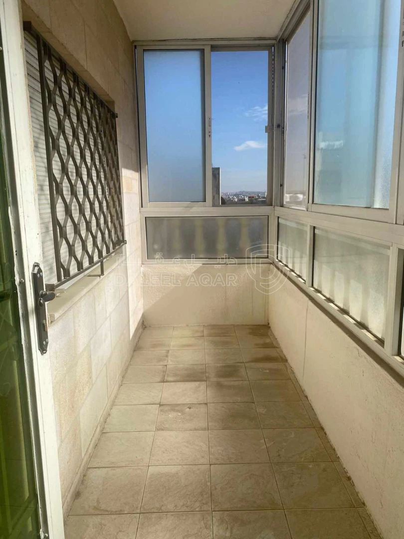 شقة في شارع حماد الحطاب - 55,000 دأ - صورة 1