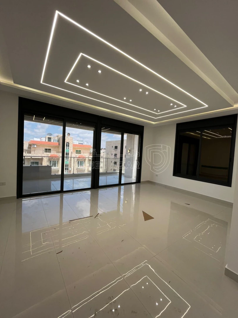 شقة في شقة ثالث مع روف للبيع في مرج الحمام اسكان عالية - 168,000 دأ - صورة 1