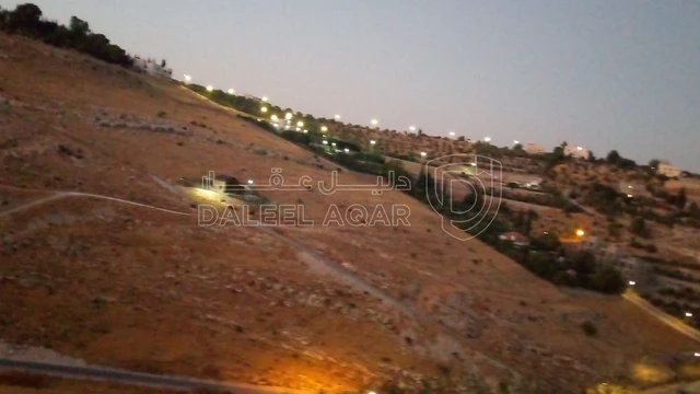 أرض - ارض بالسلط ذو إطلالة مميزة السرو حي اليزيدية - 85000 دأ