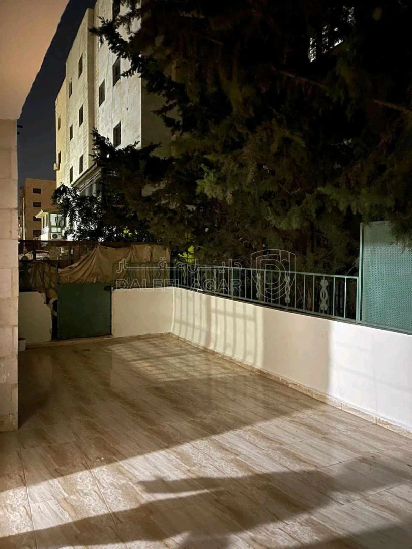 شقة في اربد ... ايدون .... شرق دوار العيادات  - 37,000 دأ - صورة 1