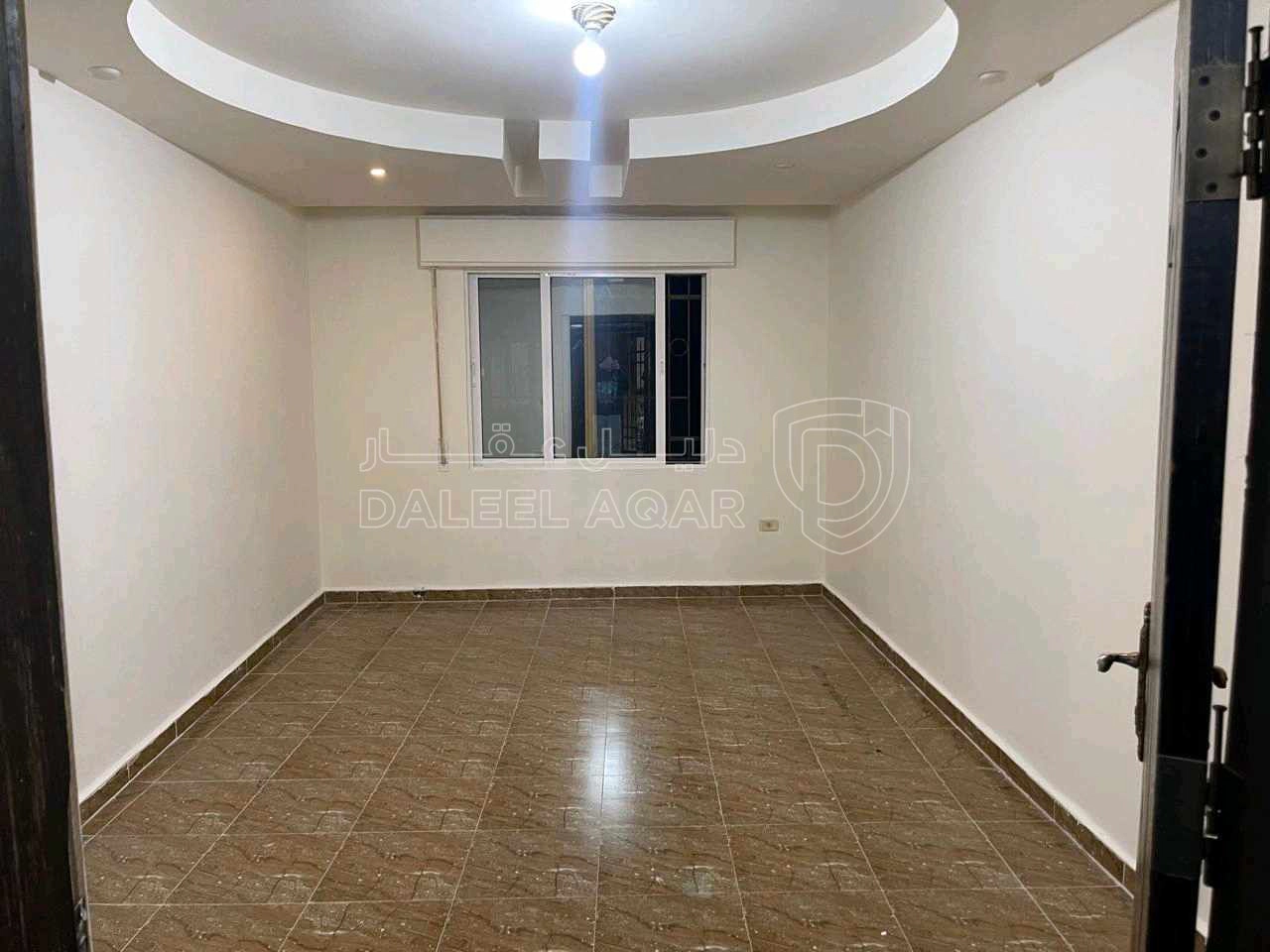 شقة في اربد ... ايدون .... شرق دوار العيادات  - 37,000 دأ - صورة 1