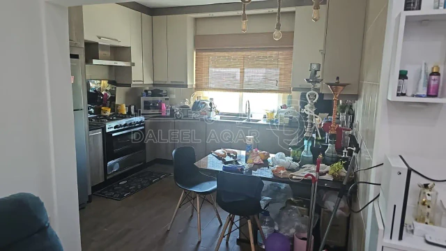شقة - شقه للبيع مقابل جامعه العلوم التطبيقيه  - 65000 دأ