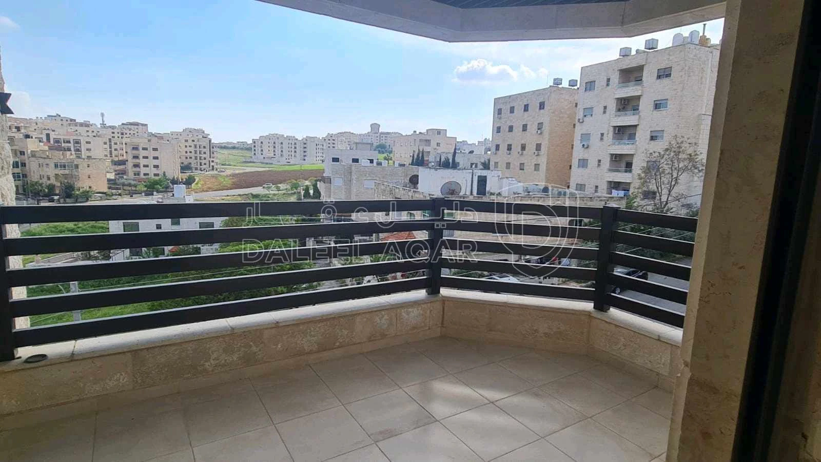 شقة في الضهير - 120,000 دأ - صورة 1