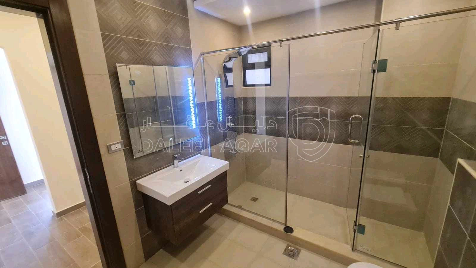 شقة في الضهير - 120,000 دأ - صورة 1