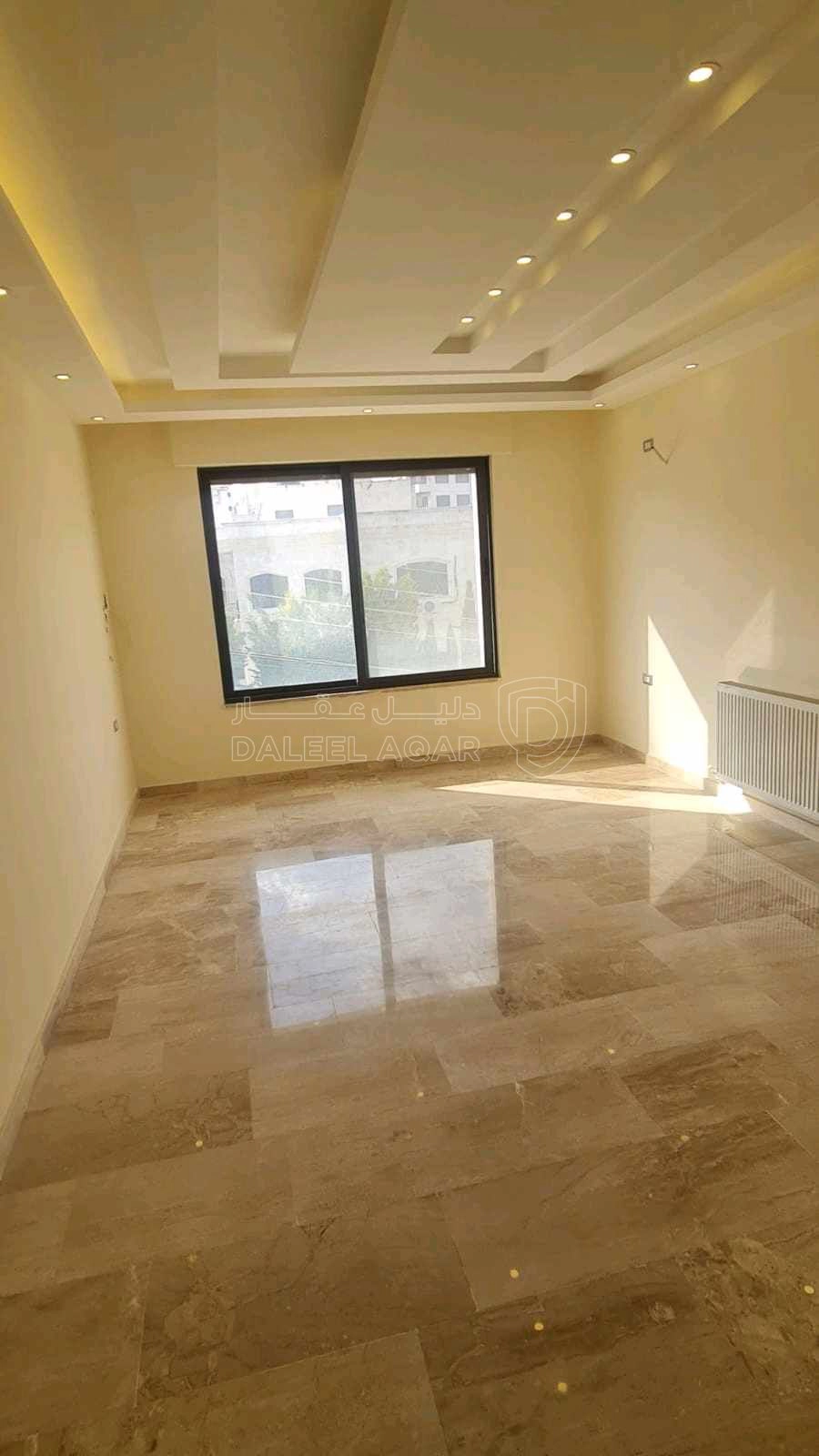 شقة في الضهير - 120,000 دأ - صورة 1