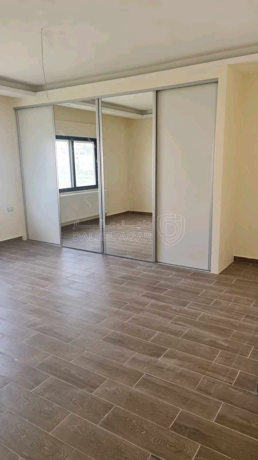 شقة في الضهير - 120,000 دأ - صورة 1