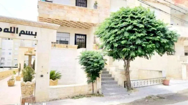 شقة - اربد -الرهابات الورديه_ مقابل مدارس البشر - 53000 دأ