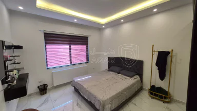 شقة في قرب مدارس الاتفاق - 120,000 دأ - صورة NaN