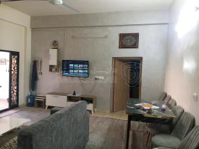شقة في مدينة أربد شارع الثلاثين بجانب مضافة السنديانة  - 85,000 دأ - صورة NaN