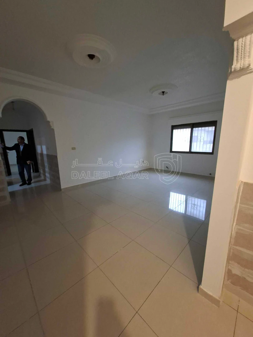 شقة في ابو السوس  - 70,000 دأ - صورة 1