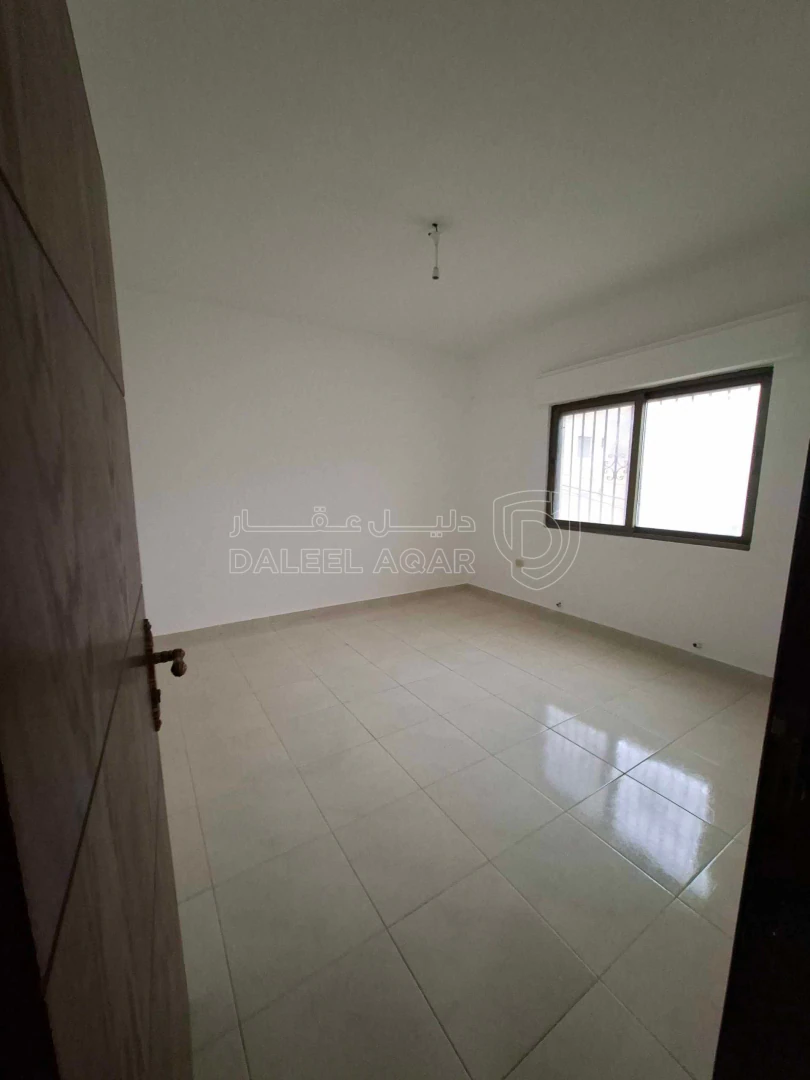 شقة في ابو السوس  - 70,000 دأ - صورة 1